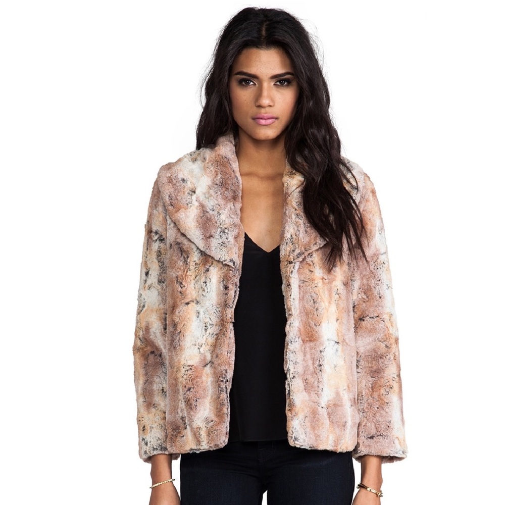 Alice + Olivia Annistyn Round Collar Faux Fur Coat in Brown